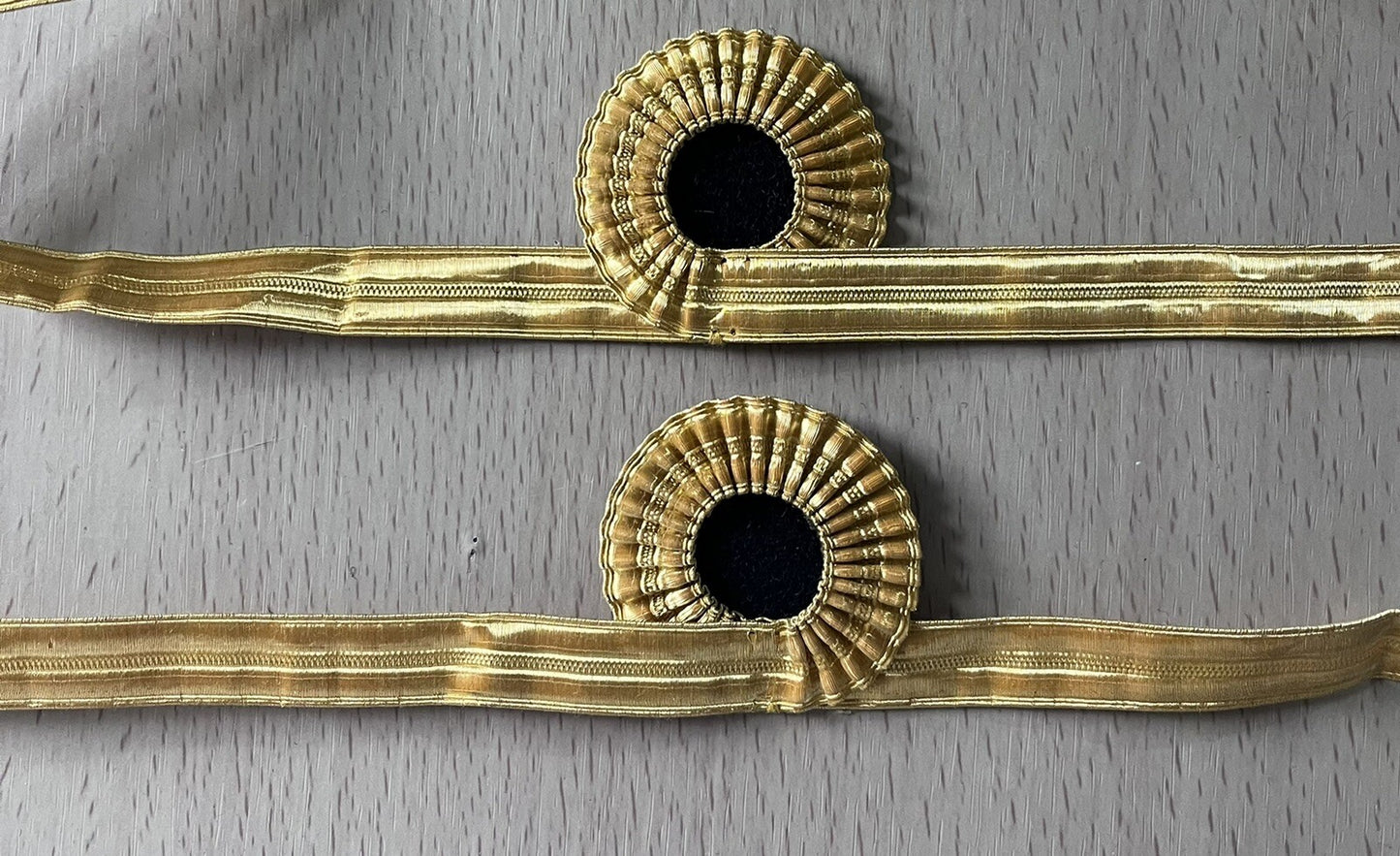 Royal Navy Cuff Curls Gold RN Sub Lieutenant ( Pair )