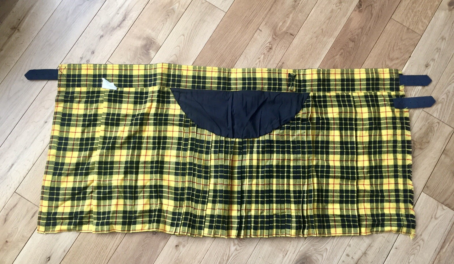 Scottish Highlands Tartan Checked Pleated Kilt Skirt Size 30” Acrylic Wool