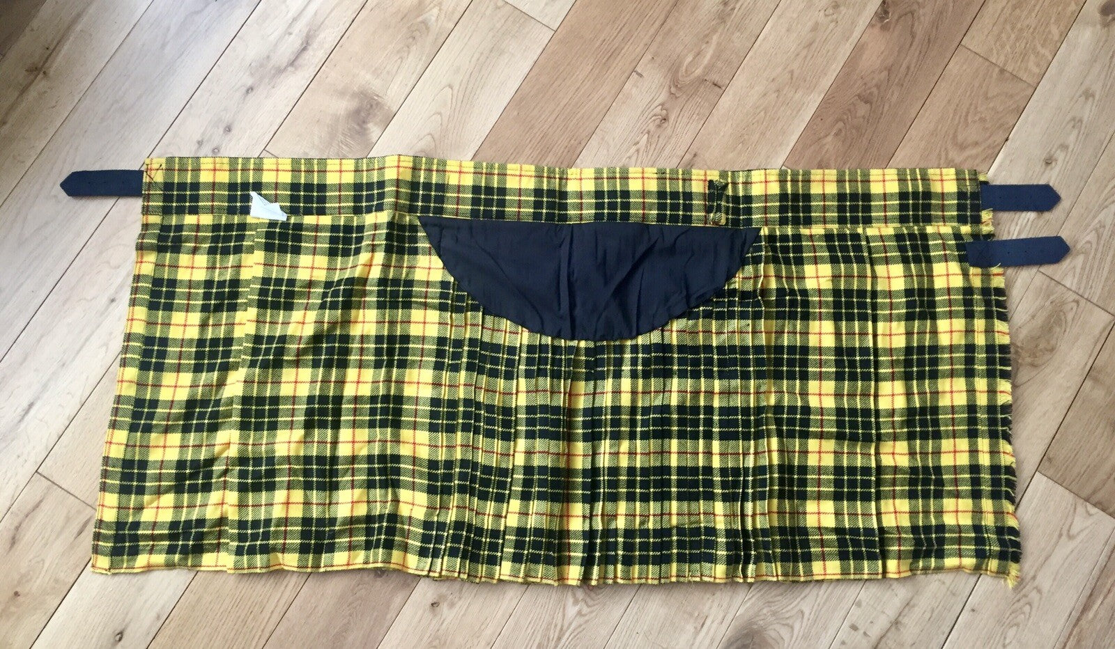 Scottish Highlands Tartan Checked Pleated Kilt Skirt Size 30” Acrylic Wool