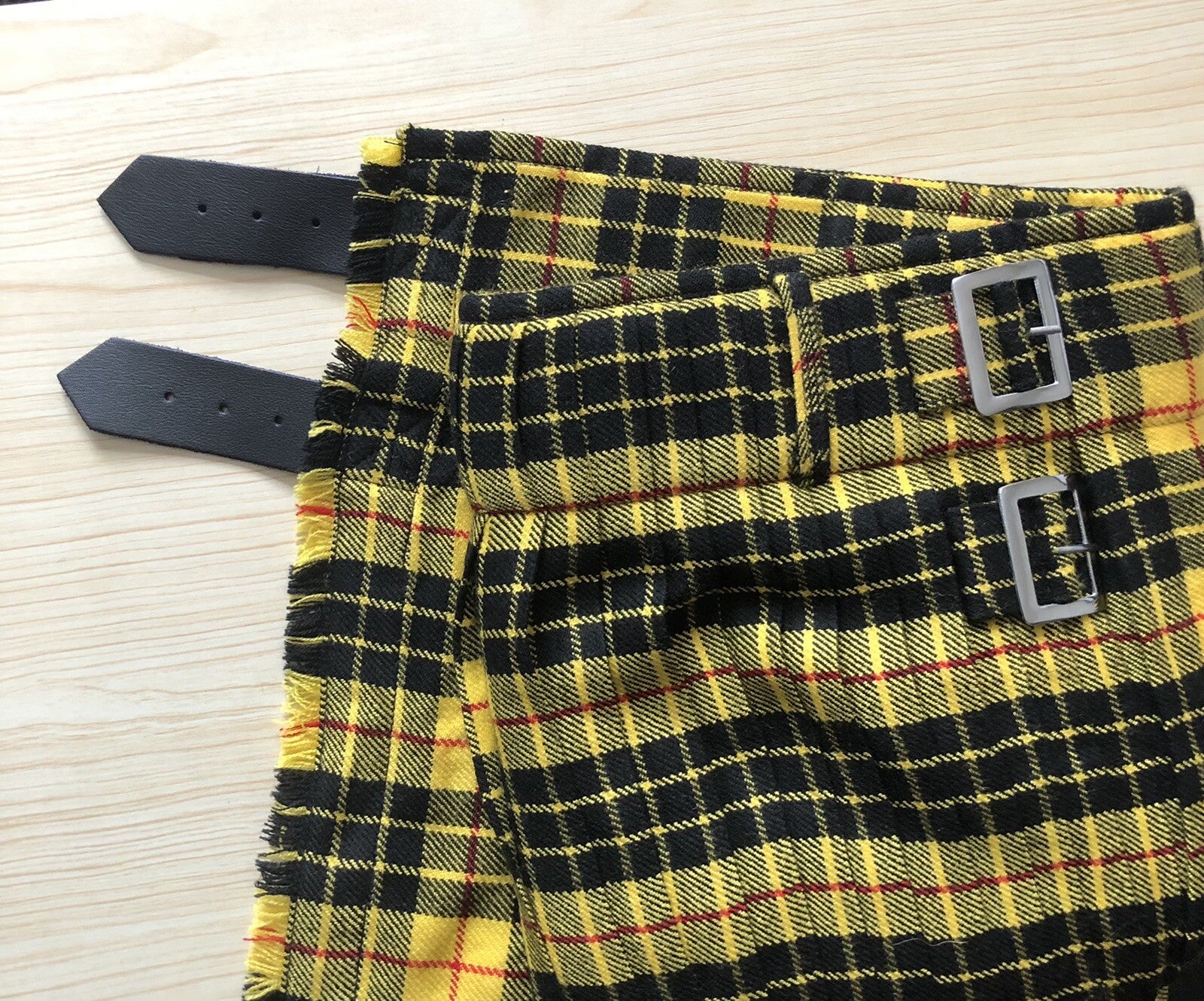 Scottish Highlands Tartan Checked Pleated Kilt Skirt Size 30” Acrylic Wool