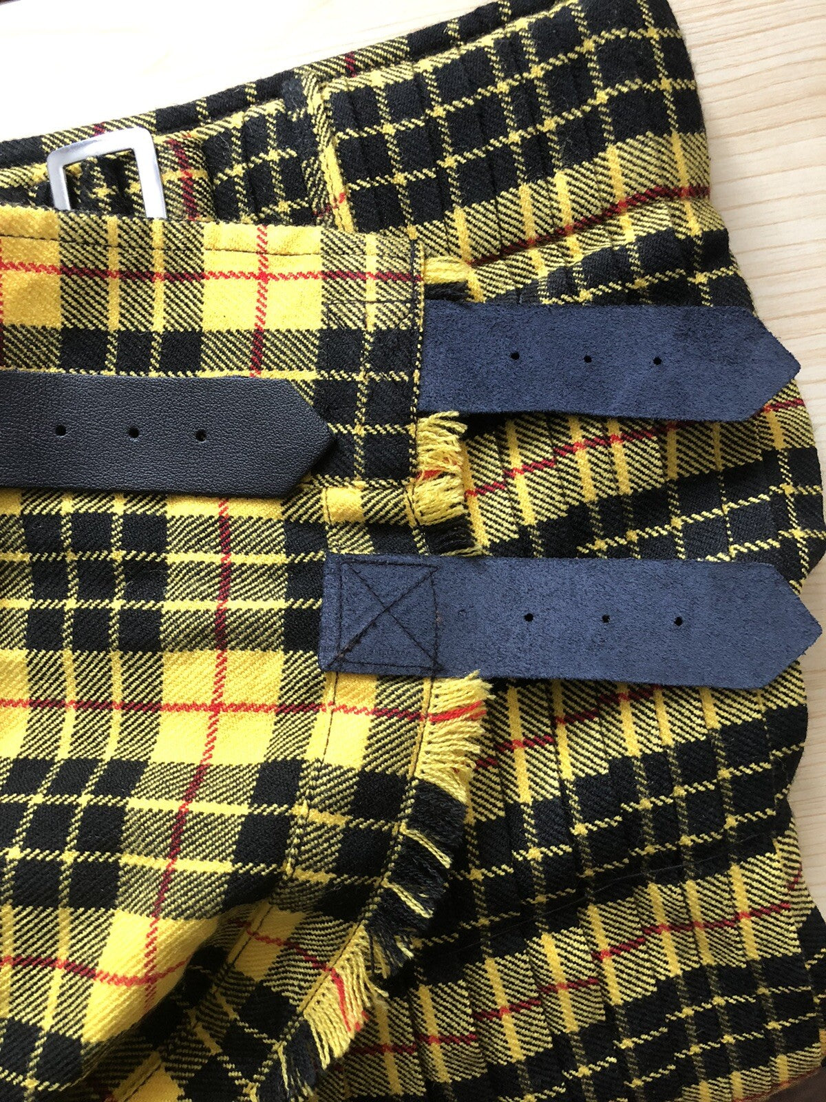 Scottish Highlands Tartan Checked Pleated Kilt Skirt Size 30” Acrylic Wool