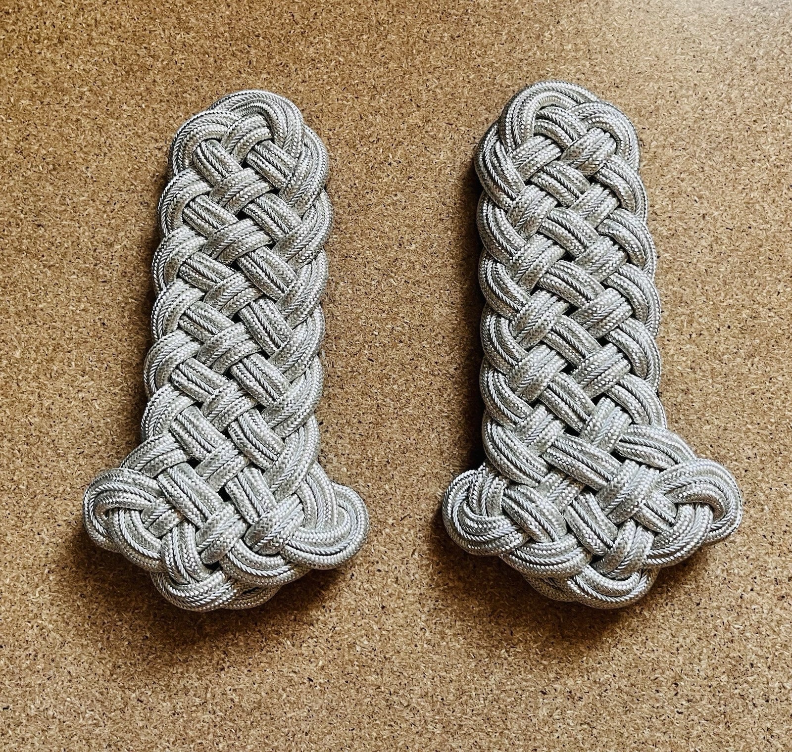 Shoulder Cords Senior Officer Silver Wire Braided Pair With Backing Attachment