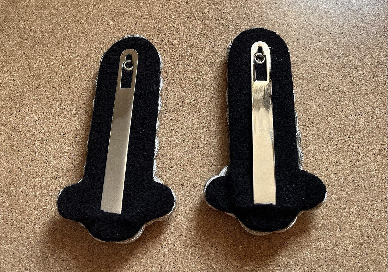 Shoulder Cords Senior Officer Silver Wire Braided Pair With Backing Attachment