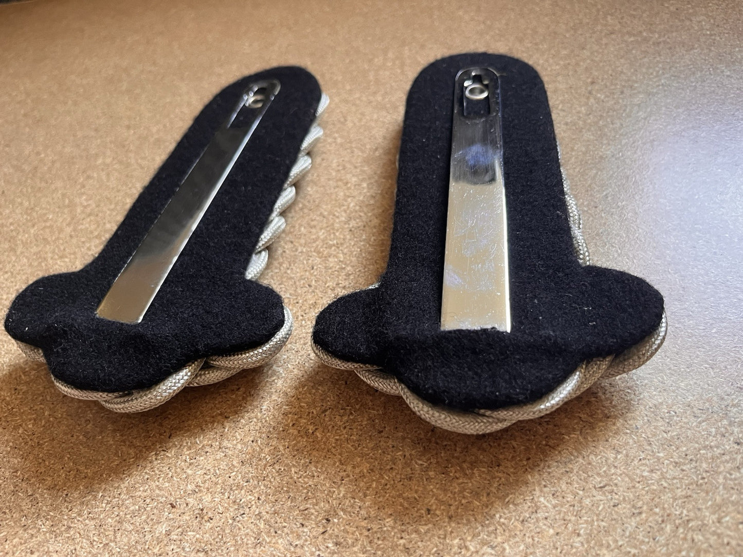 Shoulder Cords Senior Officer Silver Wire Braided Pair With Backing Attachment